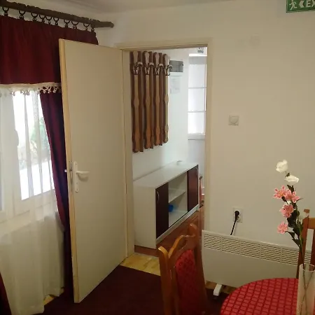 Apartman Djordano Apartment